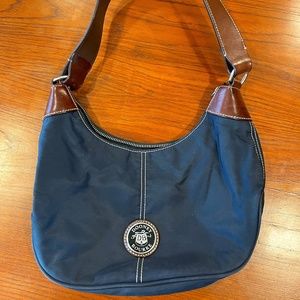 Beautiful Dooney and Bourke Wayfarer Handbag